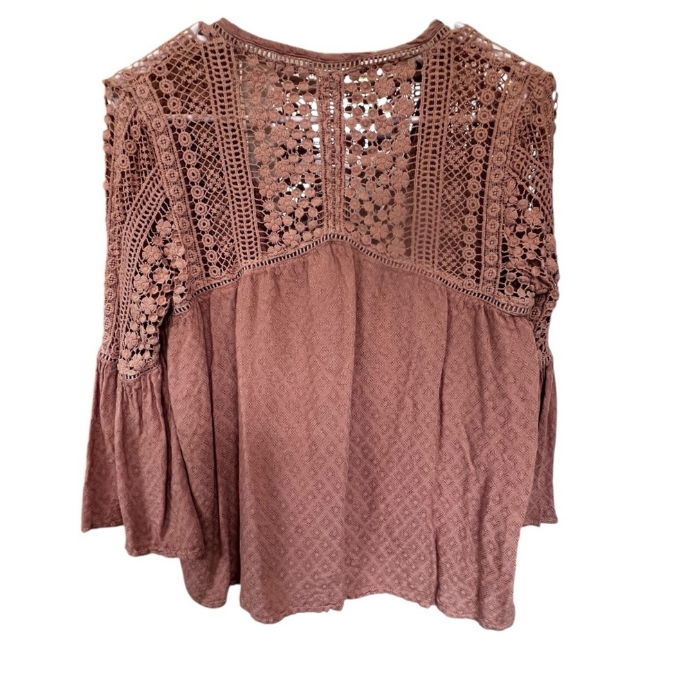 Lovestitch Crochet Lace Pink Top - Picture 3 of 5